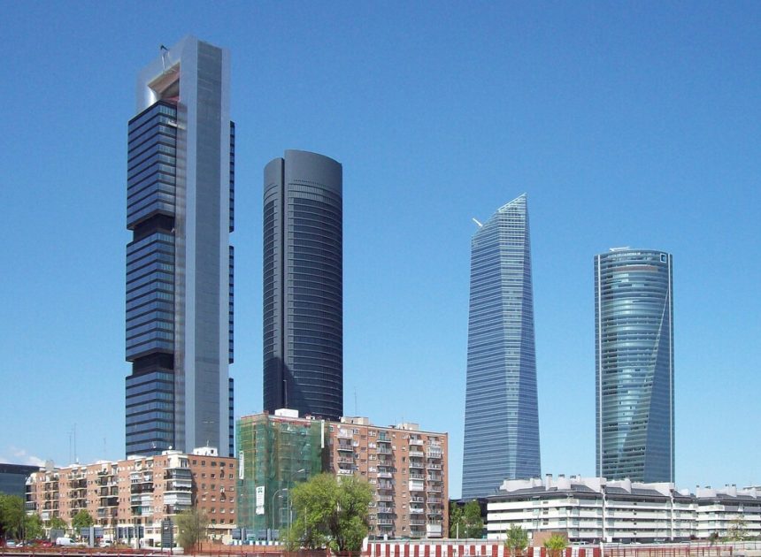 El futuro de las Big Four pasa por los perfiles senior. El motivo: la IA está haciendo el trabajo que antes hacían los junior