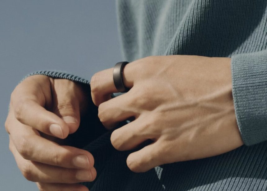 Amazon tiene rebajado el anillo inteligente con el que dar el salto a este tipo de wearables: este Oura Ring Gen3 Horizon